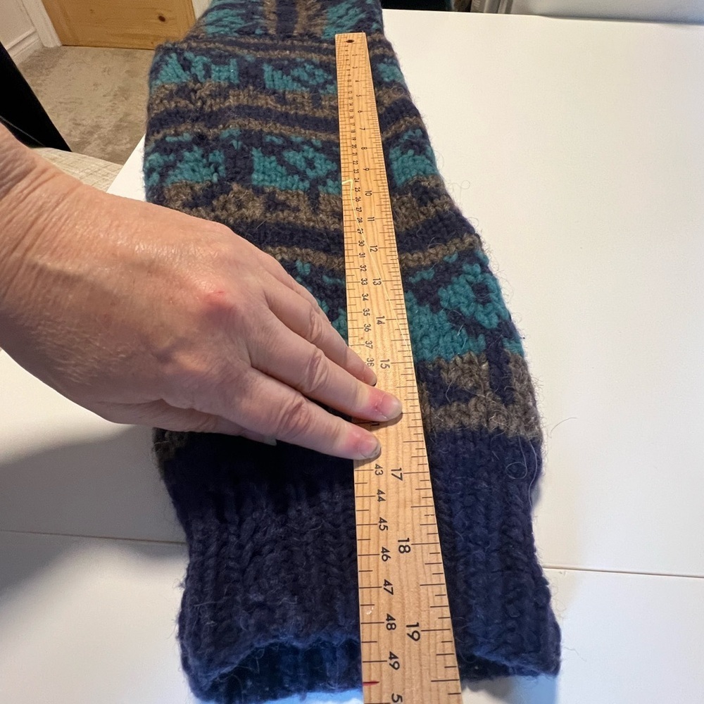 Caravan 1990s Navy and Teal Patterned hand made Turtleneck Sweater free size. - Picture 7 of 7